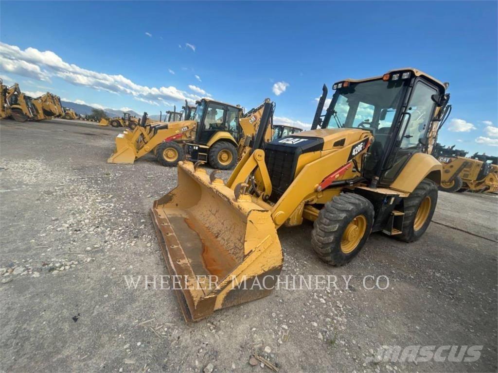 CAT 420F2 E Baggerlader