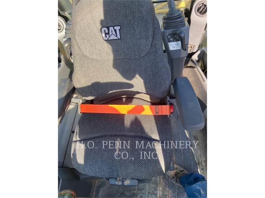 CAT 430F2ST Baggerlader