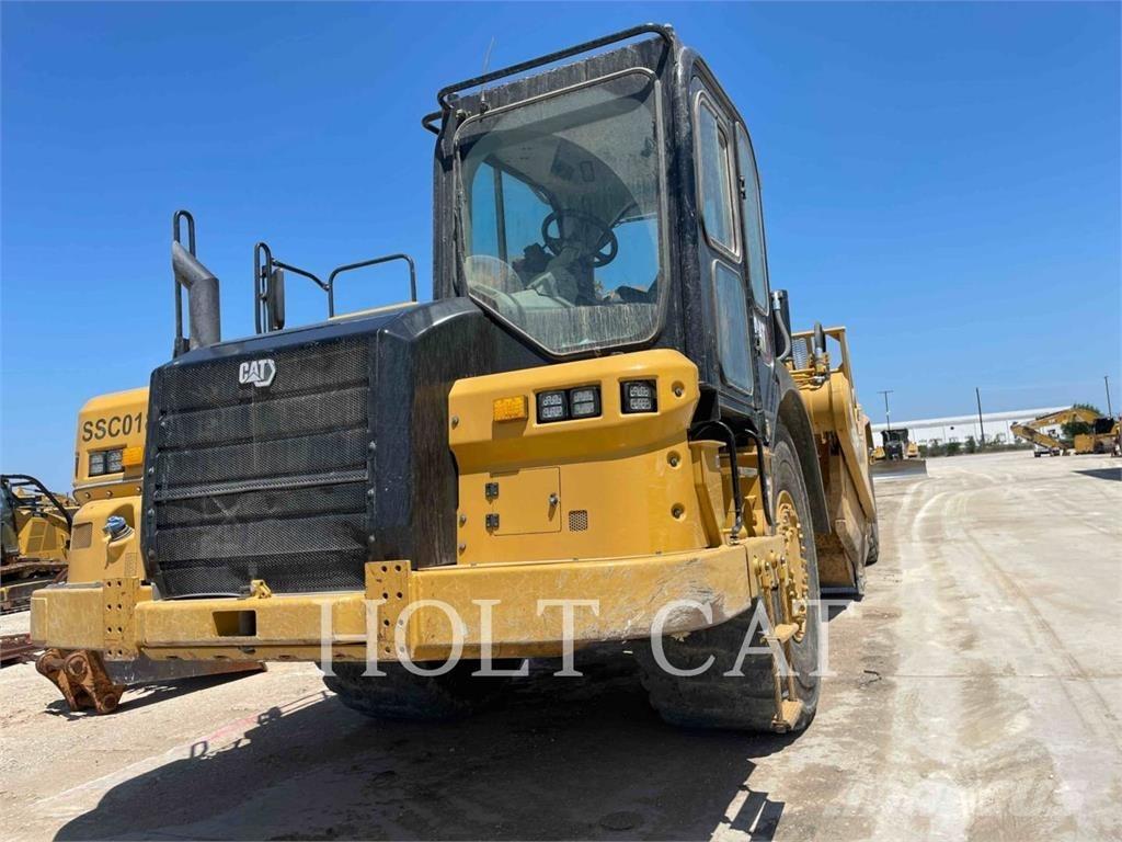 CAT 621 Schaber