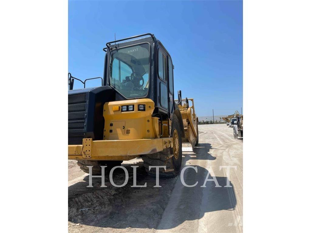 CAT 621 Schaber