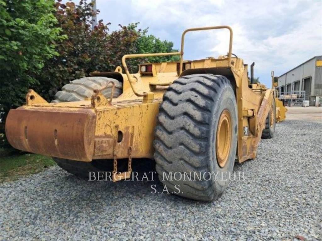 CAT 621F Schaber
