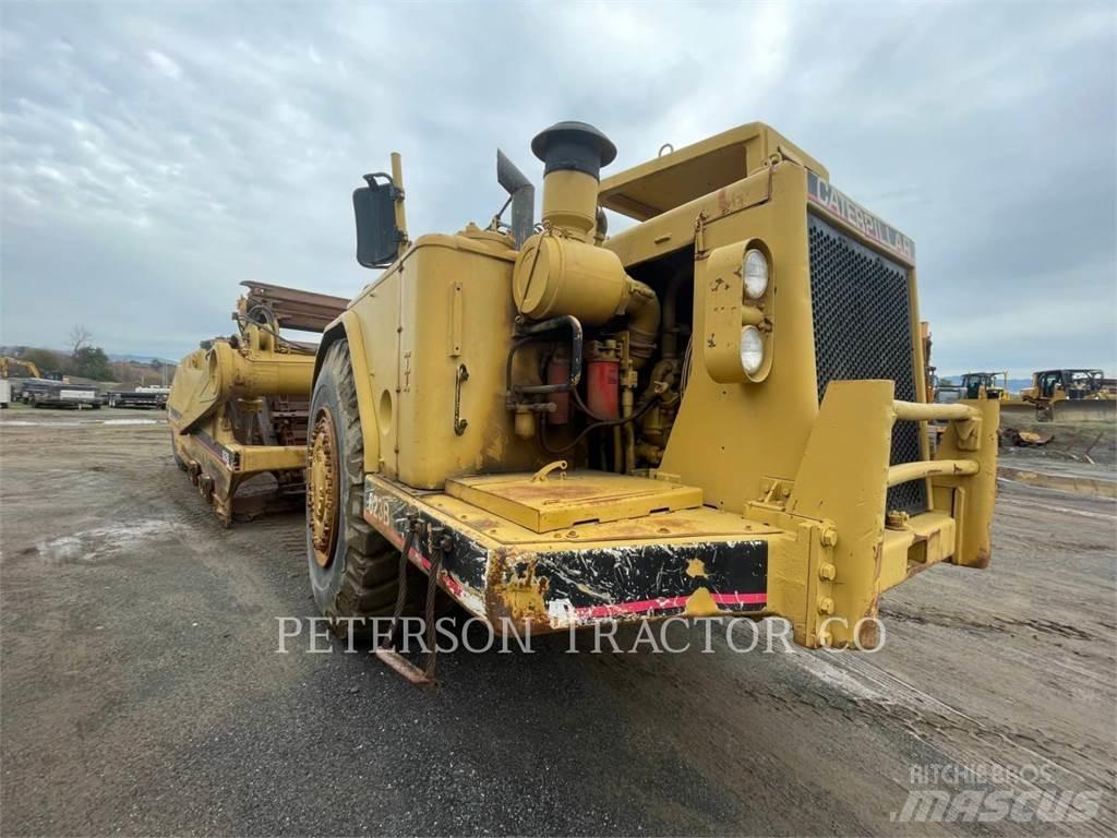CAT 623B Schaber