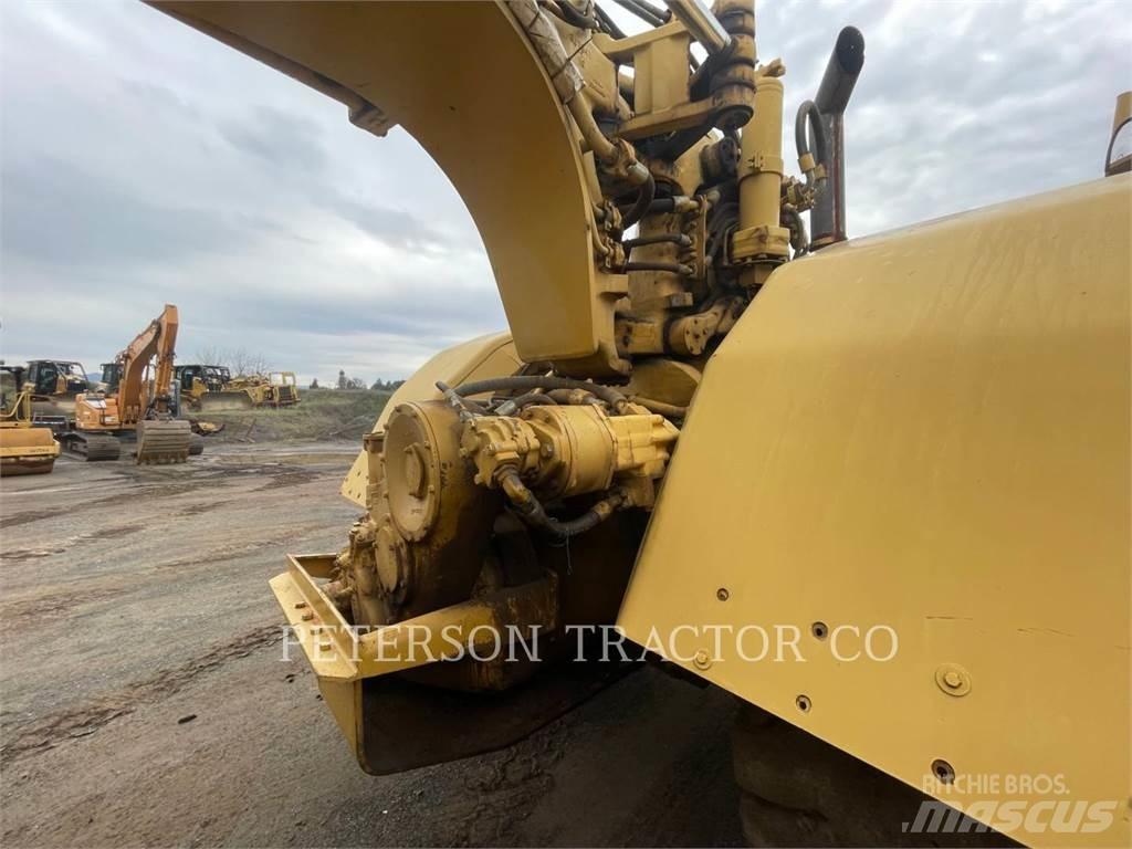 CAT 623B Schaber