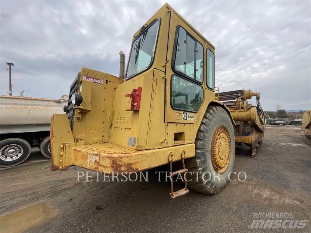CAT 623E Schaber