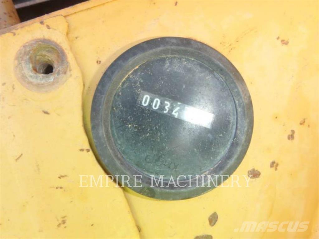 CAT 623E Schaber