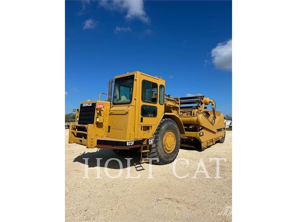 CAT 623F Schaber