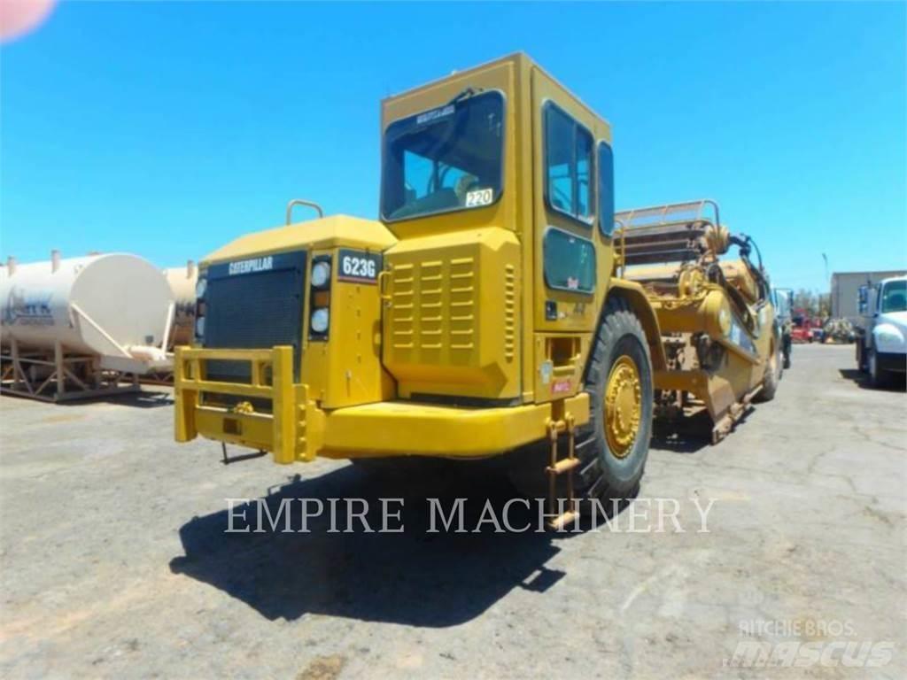 CAT 623G Schaber