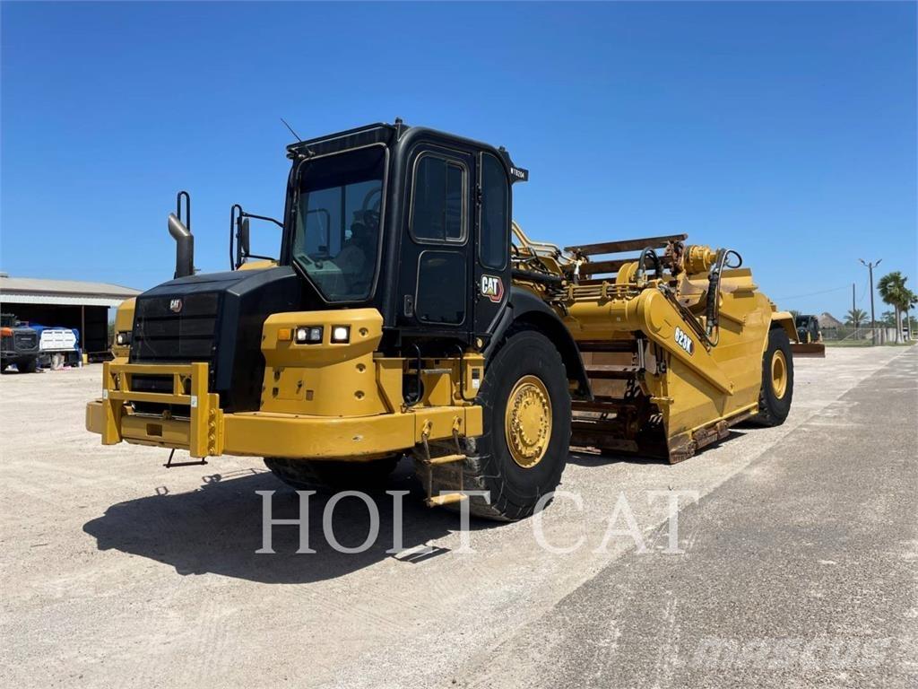 CAT 623K Schaber