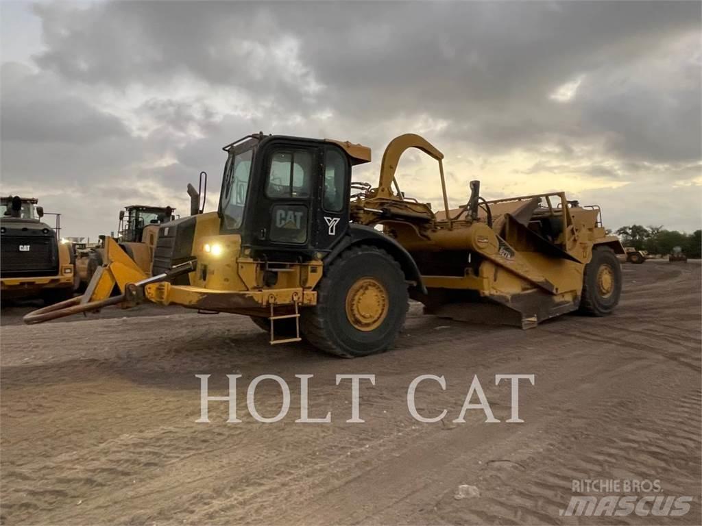 CAT 627H Schaber