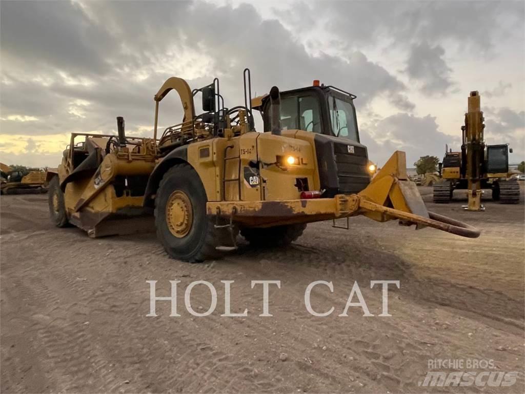 CAT 627H Schaber