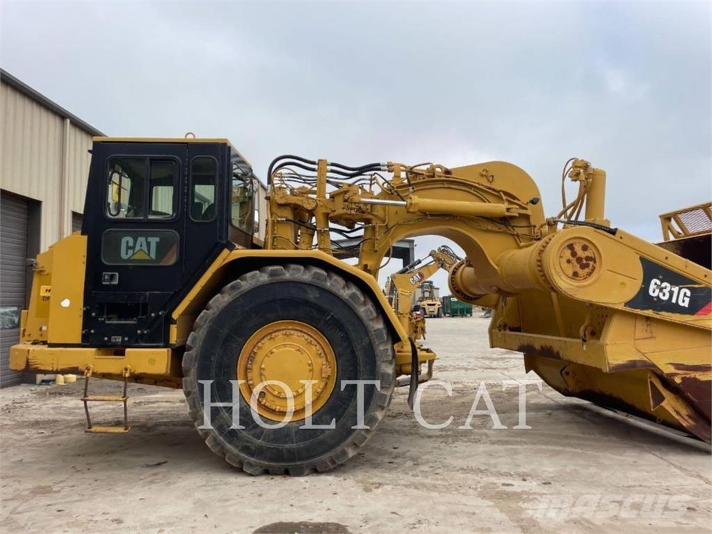 CAT 631G Schaber