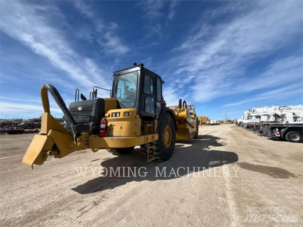 CAT 637 Schaber