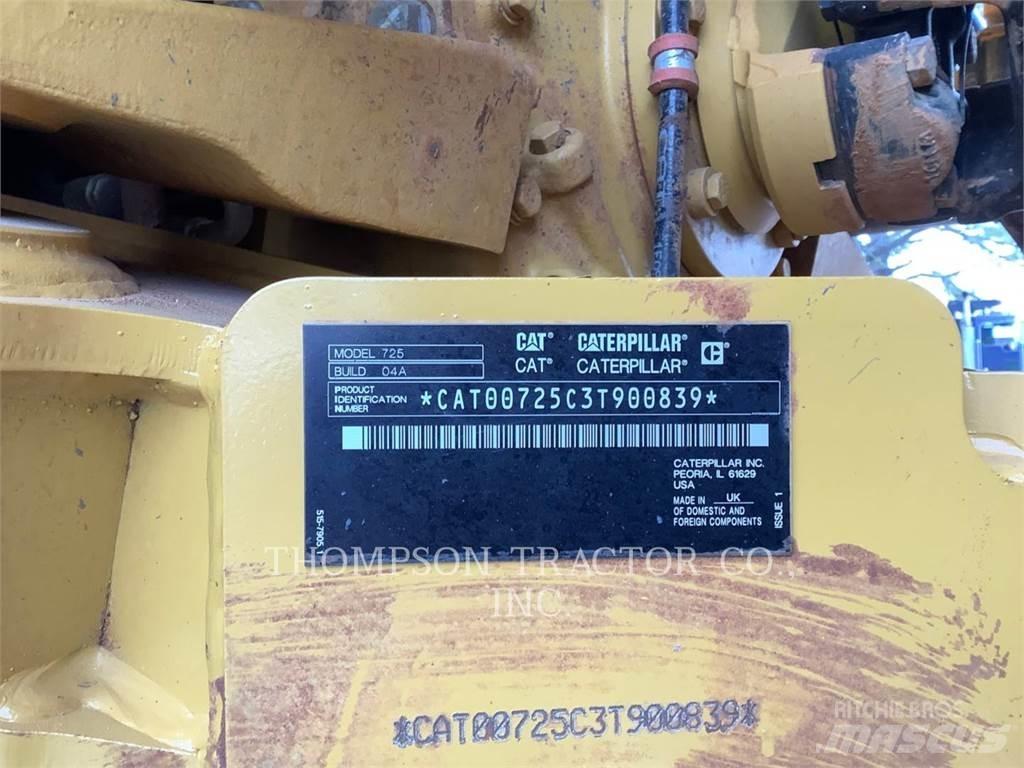 CAT 725 Dumper - Knickgelenk