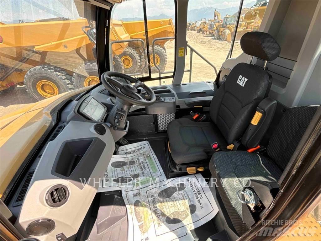 CAT 725 Dumper - Knickgelenk