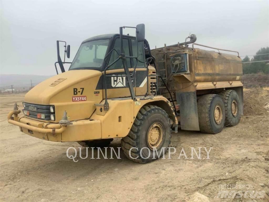 CAT 725 Dumper - Knickgelenk