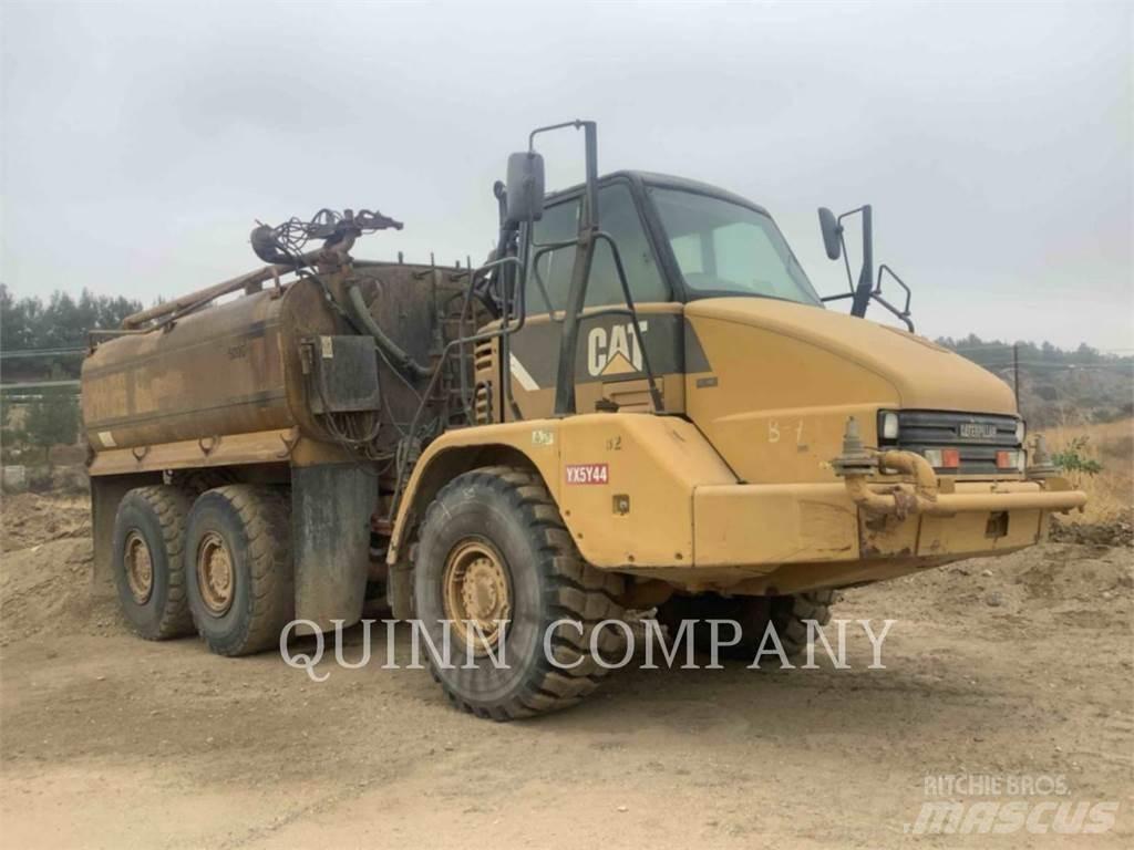 CAT 725 Dumper - Knickgelenk