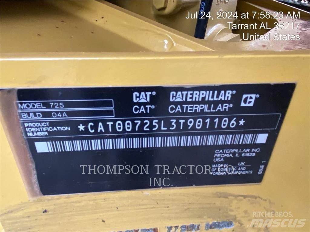 CAT 725 Dumper - Knickgelenk