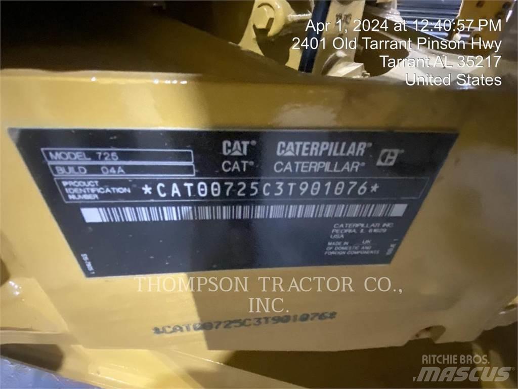 CAT 725 Dumper - Knickgelenk