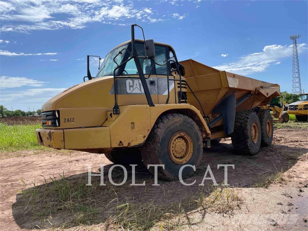 CAT 725 Dumper - Knickgelenk
