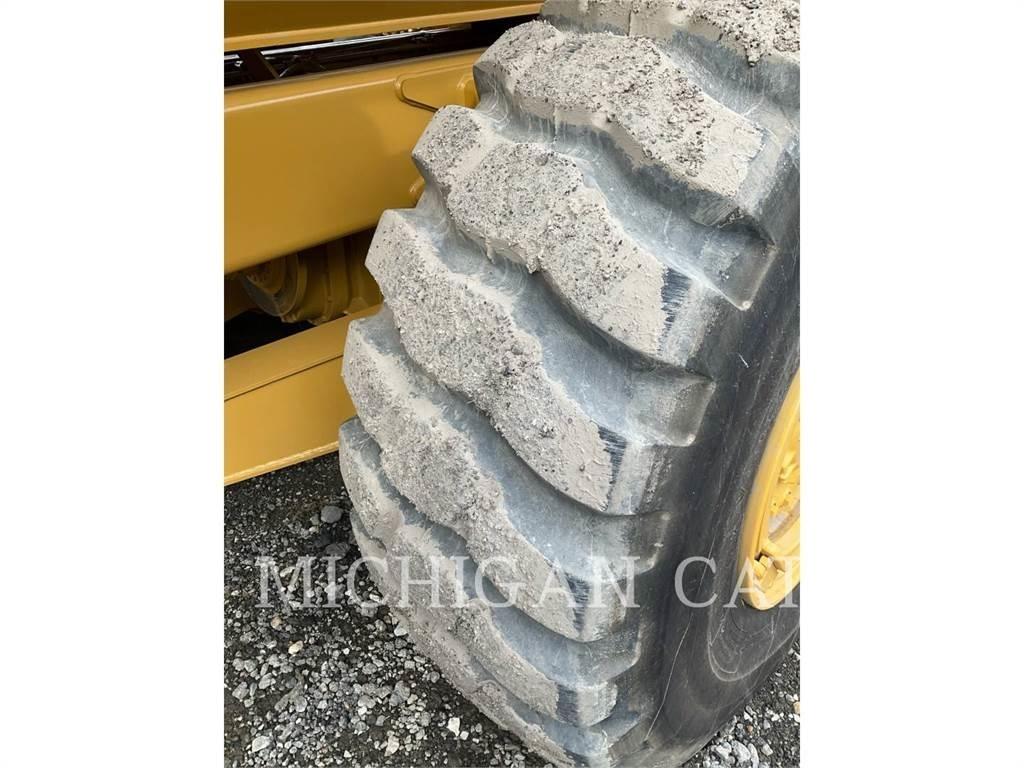 CAT 725 T Dumper - Knickgelenk
