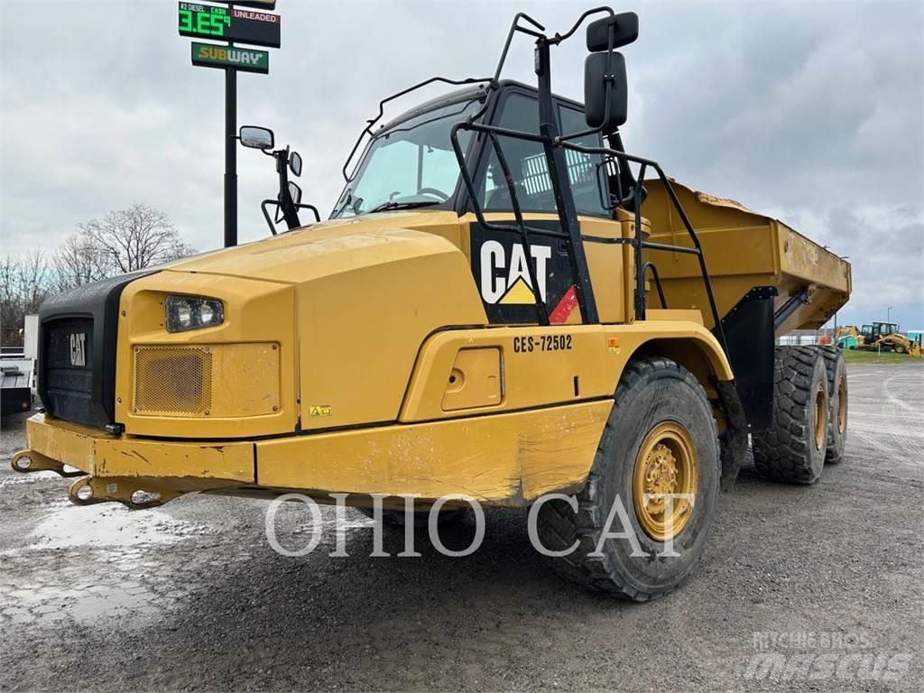 CAT 725C Dumper - Knickgelenk