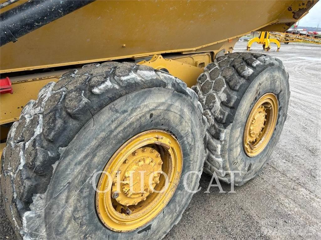 CAT 725C Dumper - Knickgelenk