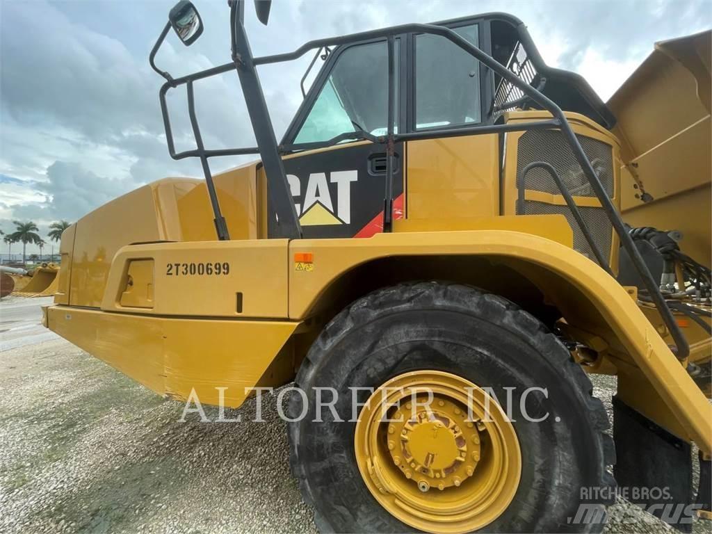 CAT 725C2 Dumper - Knickgelenk