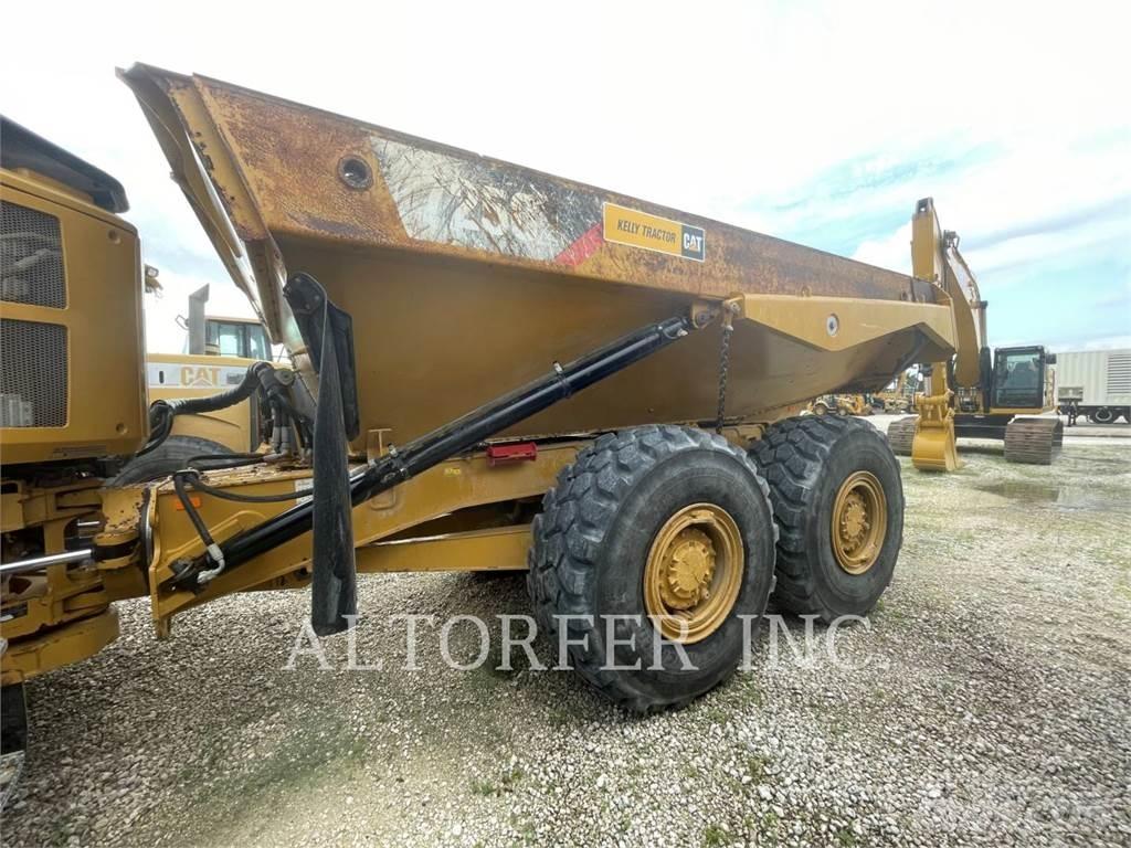 CAT 725C2 Dumper - Knickgelenk