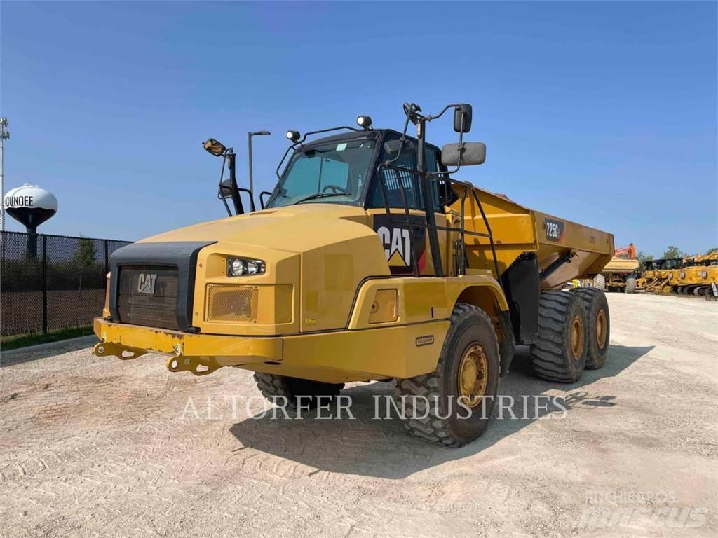 CAT 725C2 Dumper - Knickgelenk