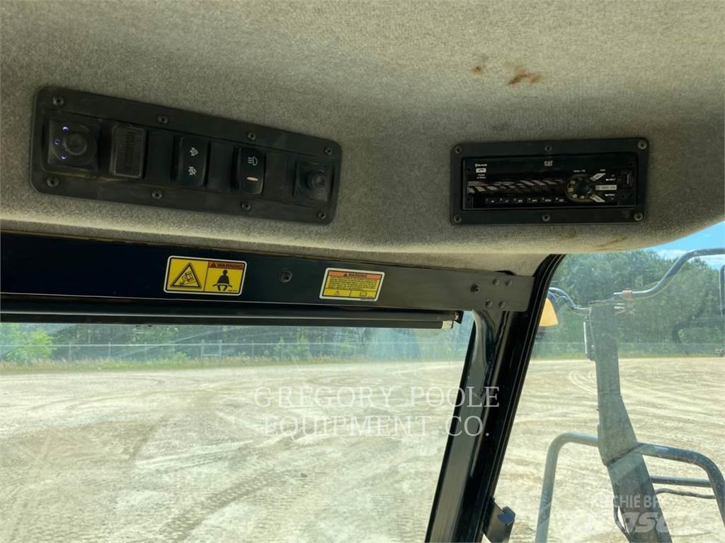 CAT 725C2 Dumper - Knickgelenk