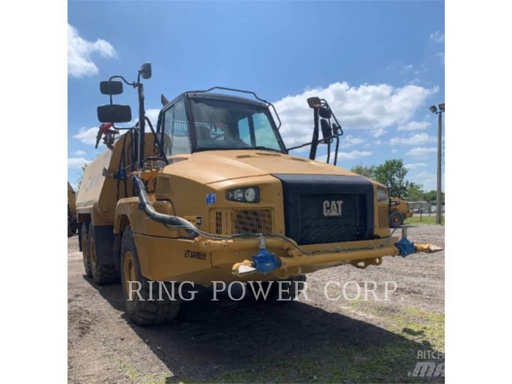 CAT 725C2WW Tankwagen