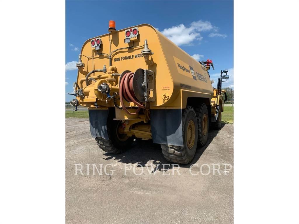 CAT 725C2WW Tankwagen