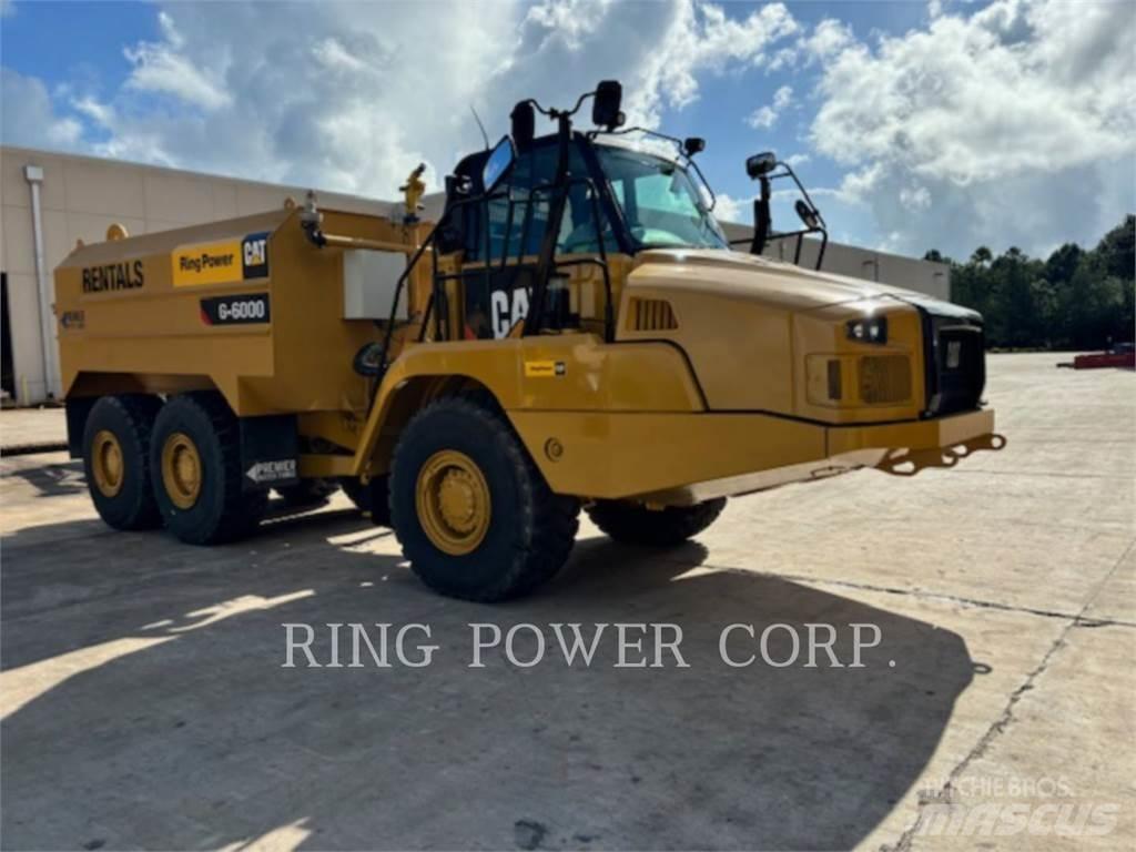 CAT 725CWW Tankwagen