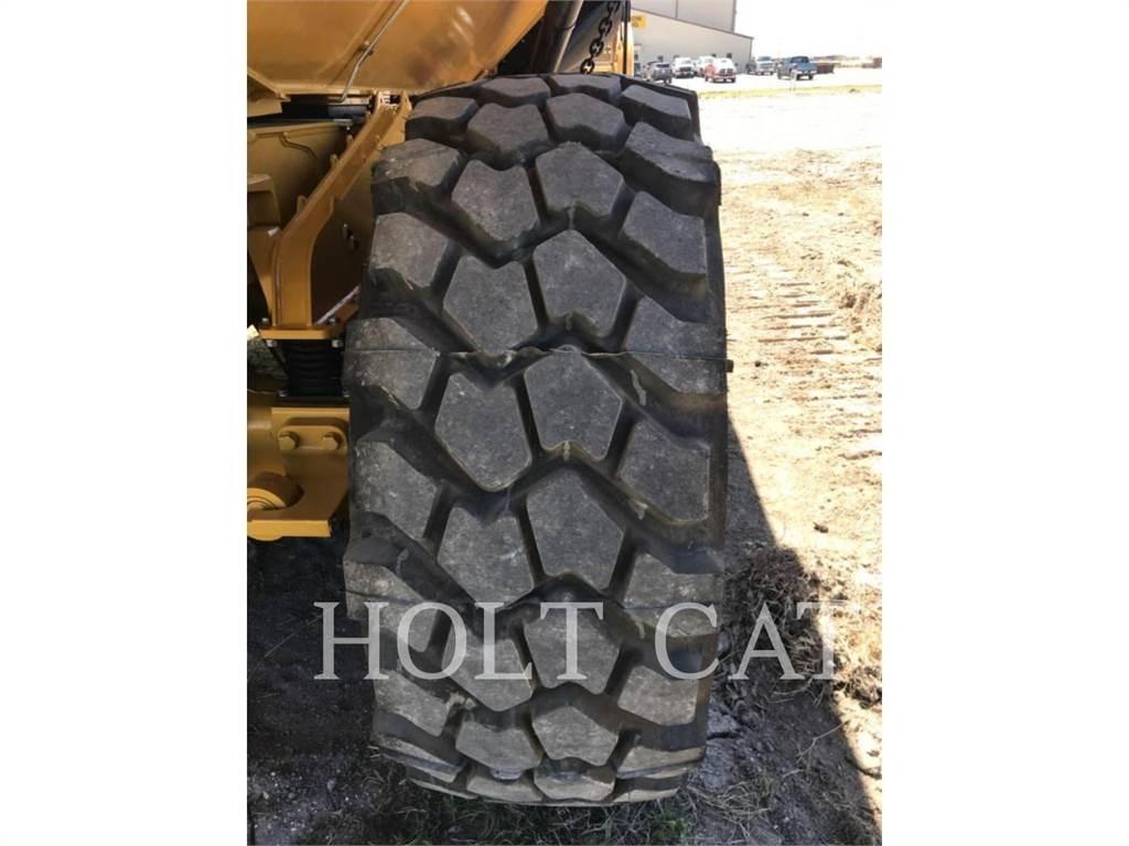 CAT 730 Dumper - Knickgelenk