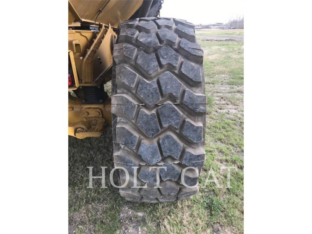 CAT 730 Dumper - Knickgelenk