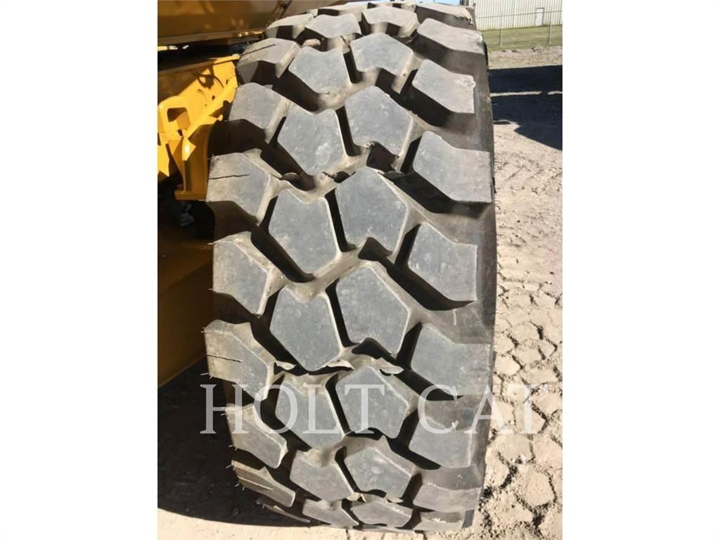 CAT 730 Dumper - Knickgelenk