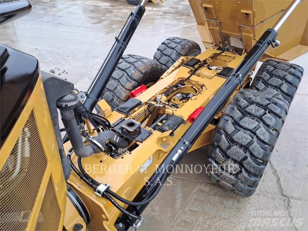 CAT 730 Dumper - Knickgelenk