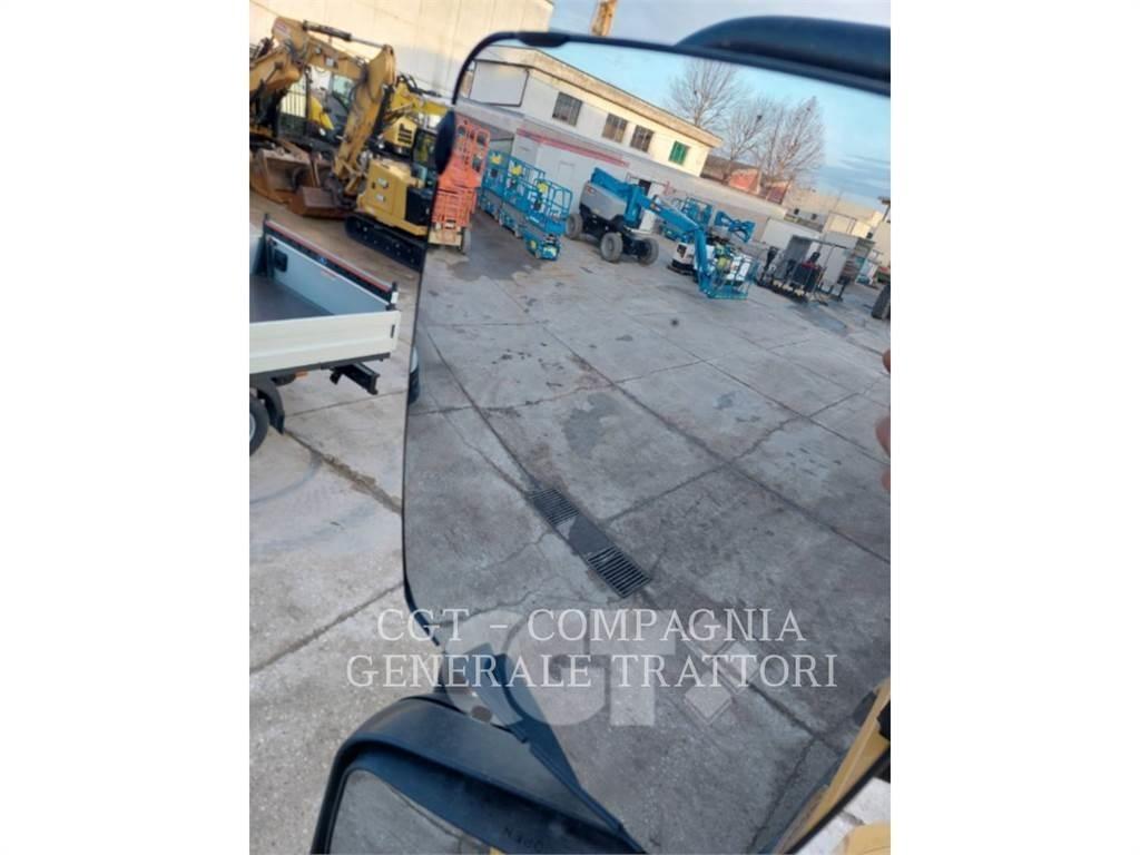 CAT 730 Dumper - Knickgelenk