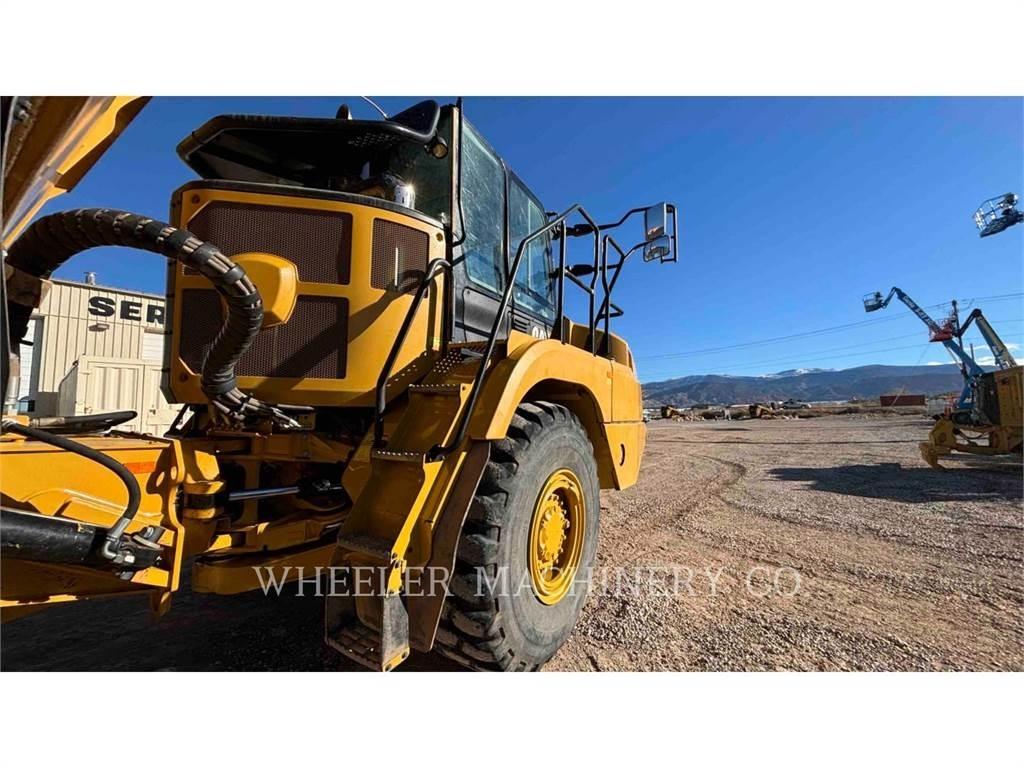 CAT 730 Dumper - Knickgelenk