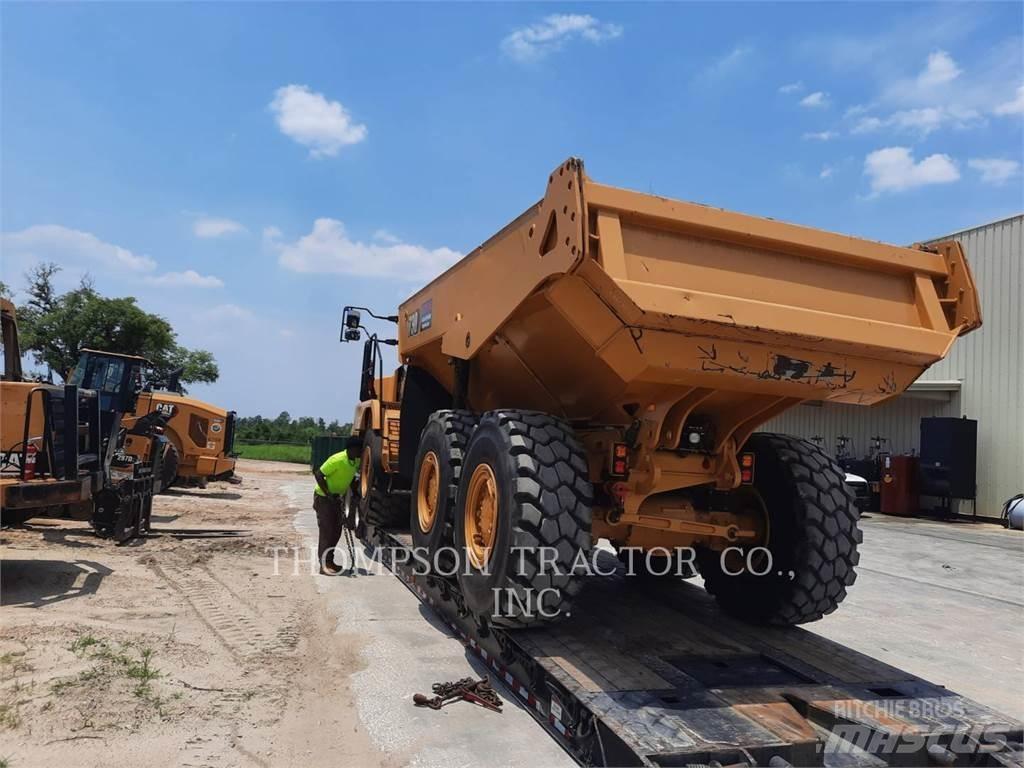 CAT 730 Dumper - Knickgelenk