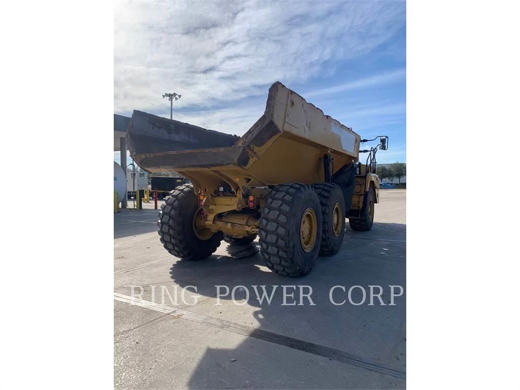 CAT 730 Dumper - Knickgelenk