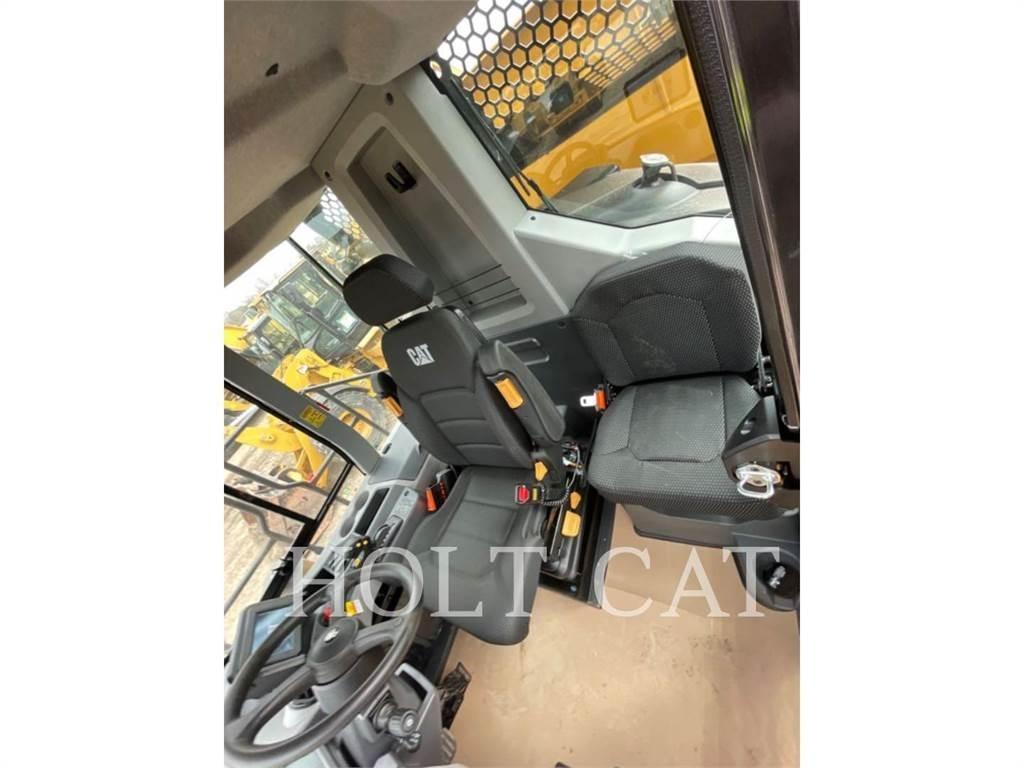 CAT 730 Dumper - Knickgelenk