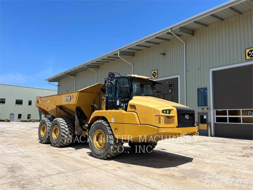 CAT 730 Dumper - Knickgelenk