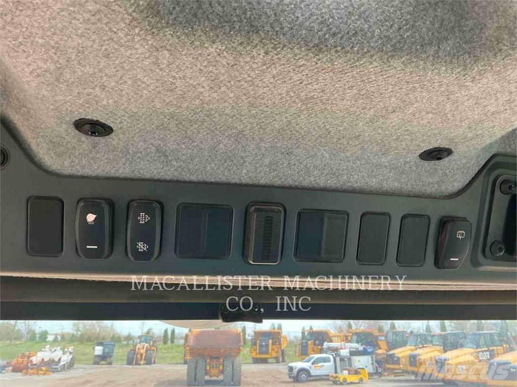 CAT 730 Dumper - Knickgelenk