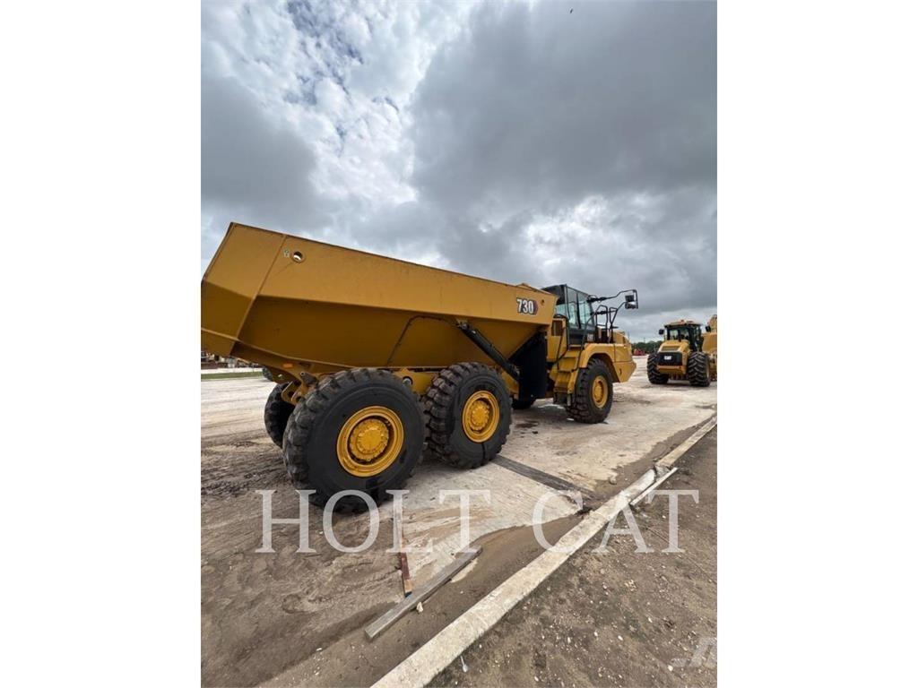 CAT 730 Dumper - Knickgelenk