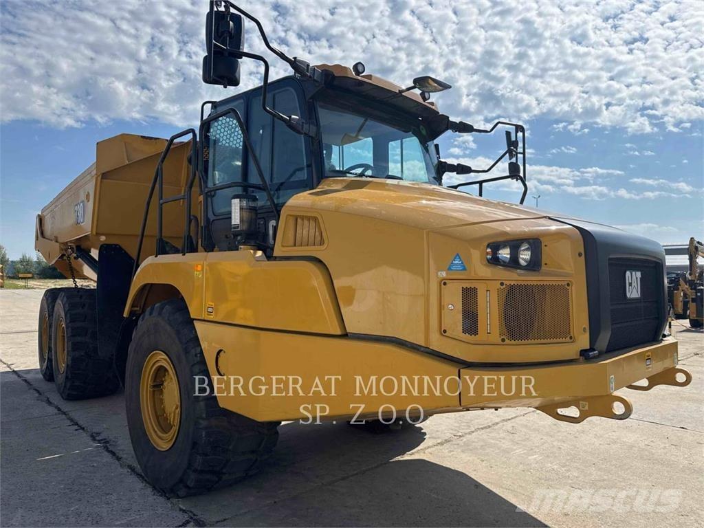 CAT 730 Dumper - Knickgelenk