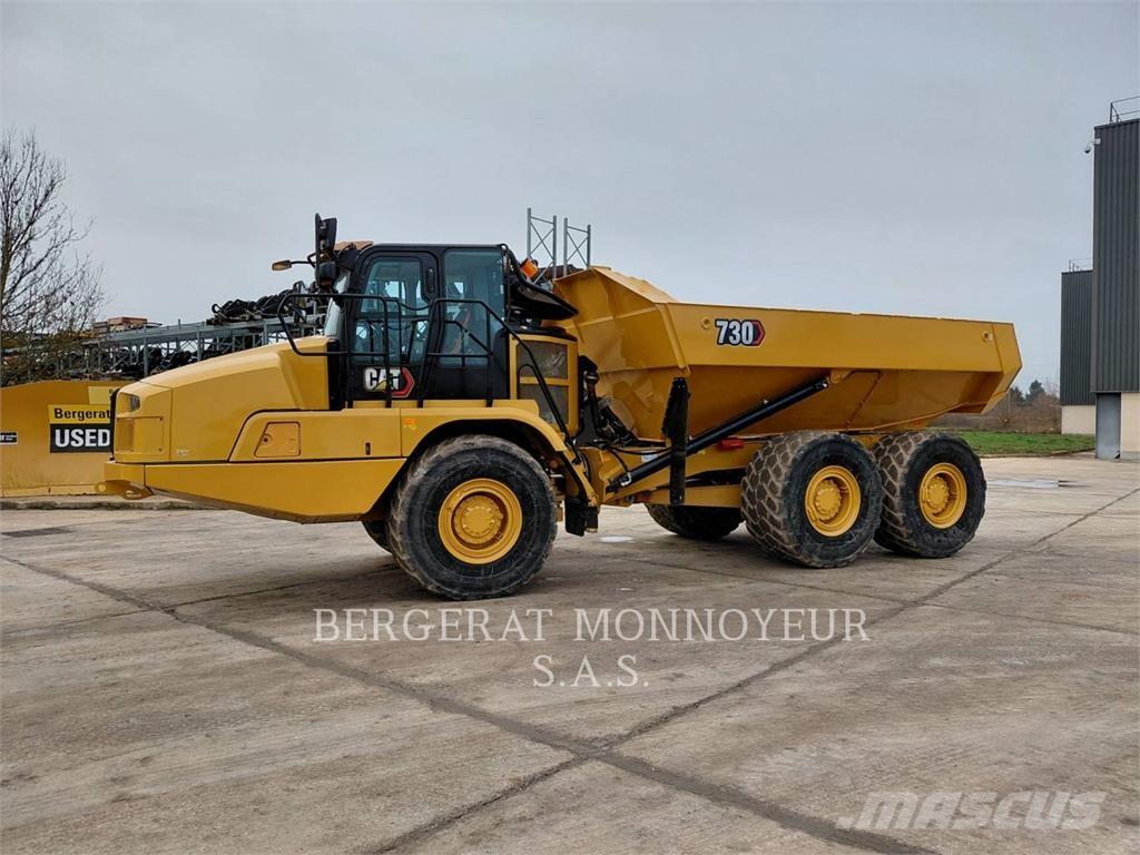 CAT 730 Dumper - Knickgelenk