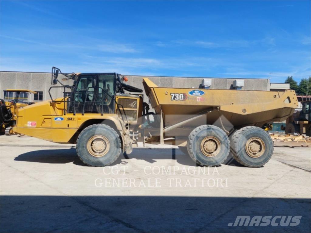 CAT 730 Dumper - Knickgelenk