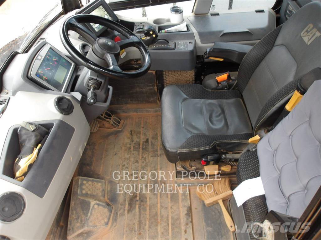 CAT 730-04 Dumper - Knickgelenk