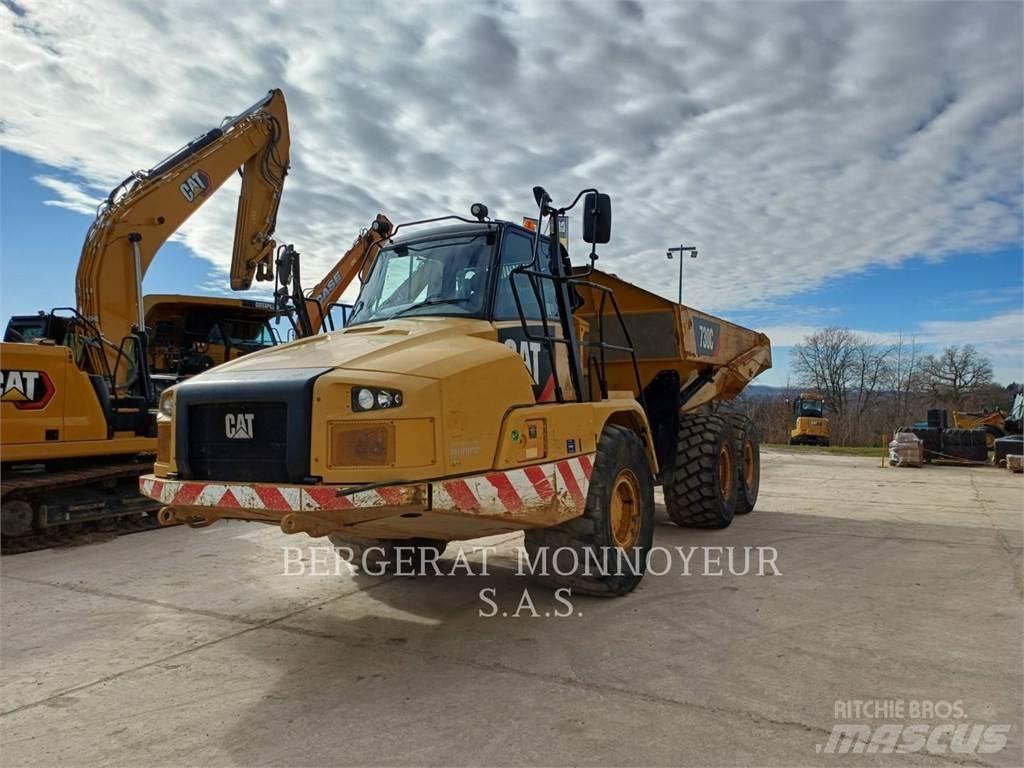 CAT 730C Dumper - Knickgelenk